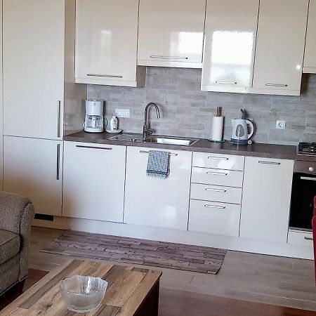 Water View Brand New Apartment, Short Stroll To Beach, Peaceful! Košljun Buitenkant foto